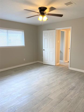 3810 Downing Circle, Deer Park, TX 77536