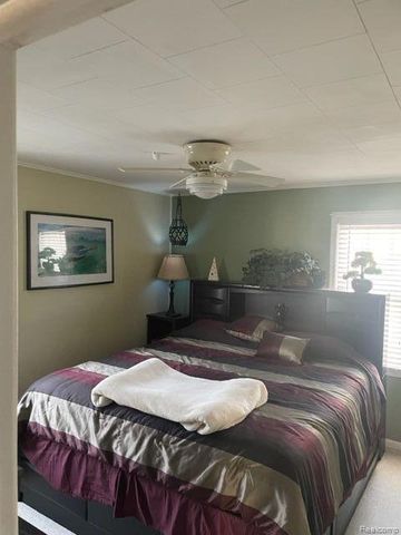 4684 Clinton Dr. Drive, Clarkston, MI 48346