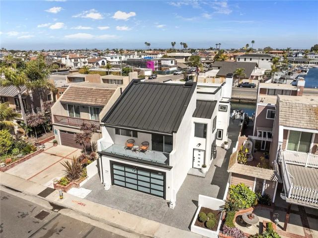 16742 Intrepid Ln, Huntington Beach, CA 92649