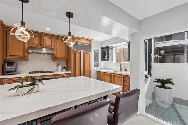 16742 Intrepid Ln, Huntington Beach, CA 92649