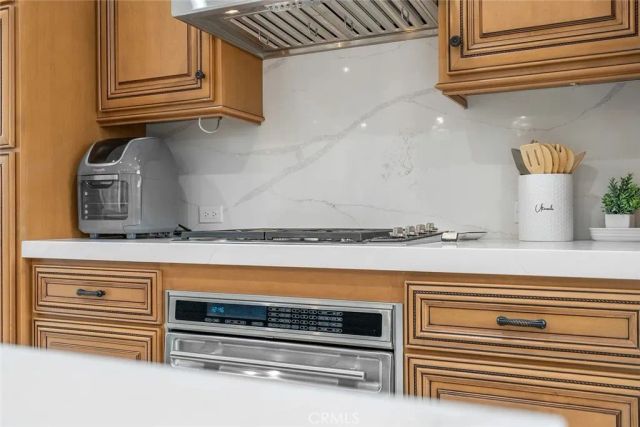 16742 Intrepid Ln, Huntington Beach, CA 92649