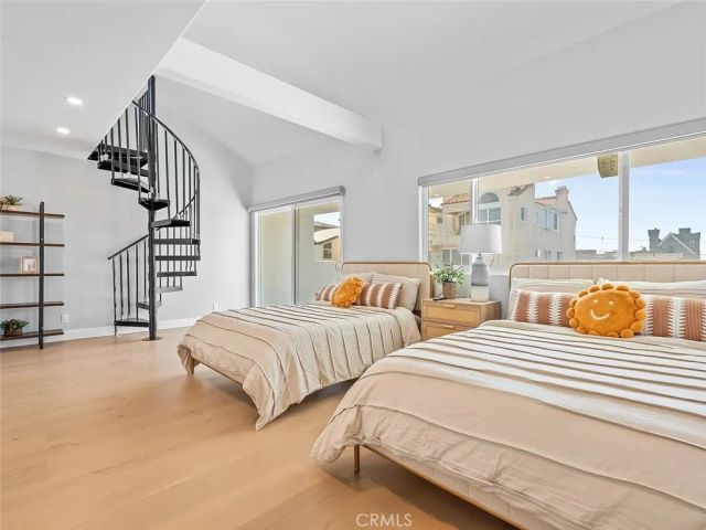 16742 Intrepid Ln, Huntington Beach, CA 92649