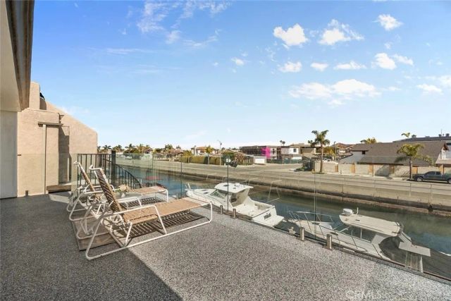 16742 Intrepid Ln, Huntington Beach, CA 92649