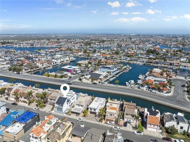 16742 Intrepid Ln, Huntington Beach, CA 92649