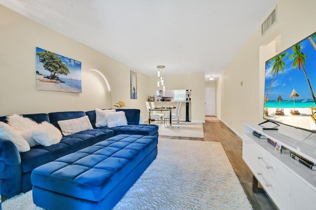 1432 S Lakeside Drive 2, Lake Worth Beach, FL 33460