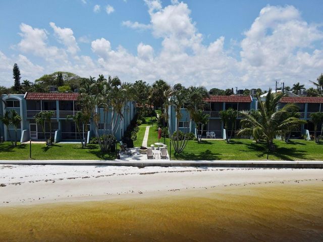 1432 S Lakeside Drive 2, Lake Worth Beach, FL 33460