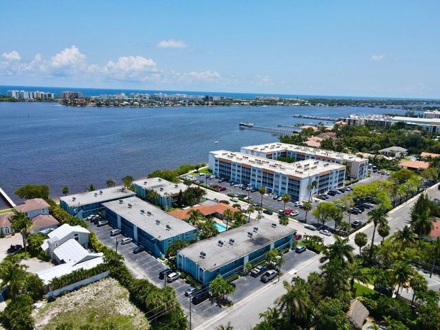 1432 S Lakeside Drive 2, Lake Worth Beach, FL 33460