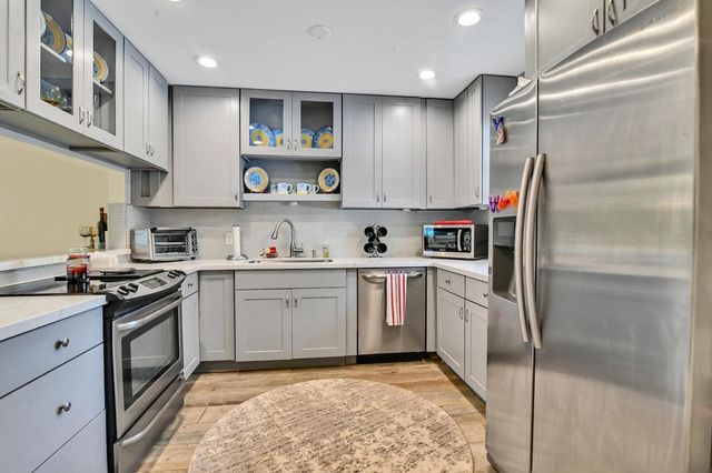 1432 S Lakeside Drive 2, Lake Worth Beach, FL 33460