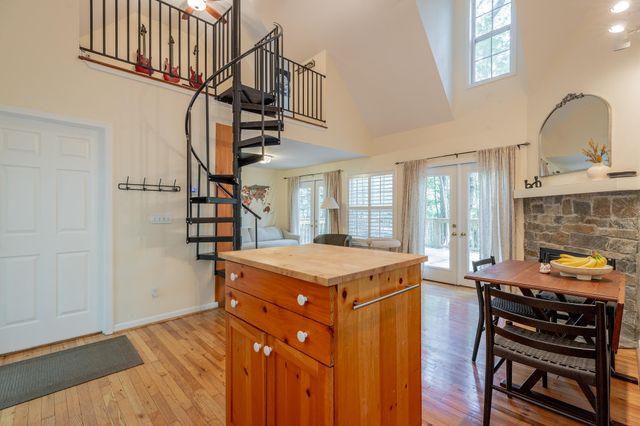 316 Brock Creek Trail, Signal Mountain, TN 37377