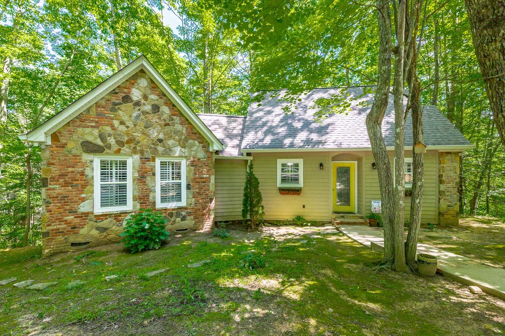 316 Brock Creek Trail, Signal Mountain, TN 37377