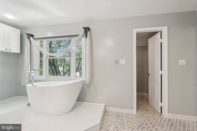 2905 DARNLEY PL, Vienna, VA 22181