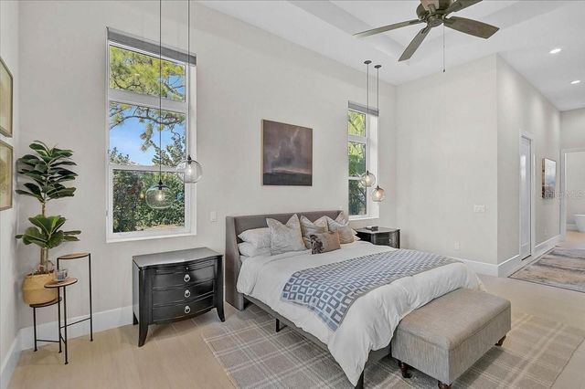 960 HIGHLAND CIRCLE, Nokomis, FL 34275