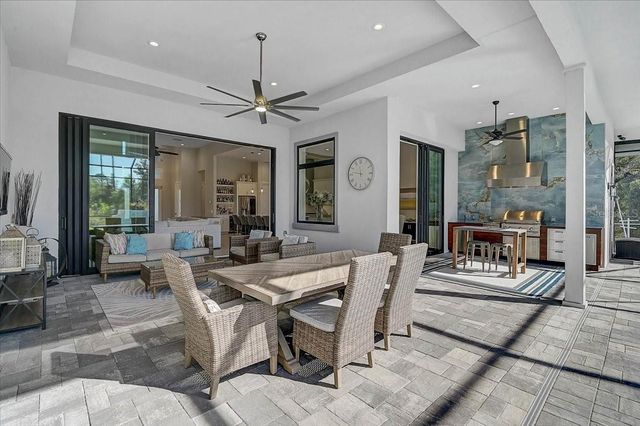 960 HIGHLAND CIRCLE, Nokomis, FL 34275