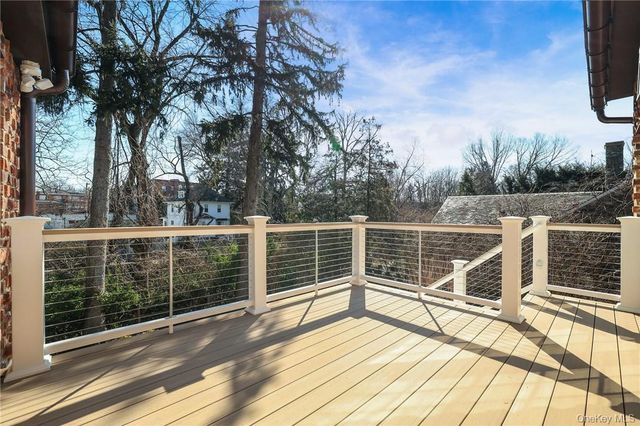 40 Mendota Avenue, Rye, NY 10580
