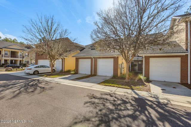 625 OAKLEAF PLANTATION Parkway 312, Orange Park, FL 32065