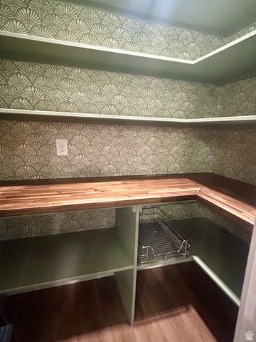 16 W 780 S, Centerville, UT 84014