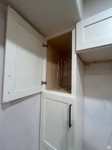 16 W 780 S, Centerville, UT 84014