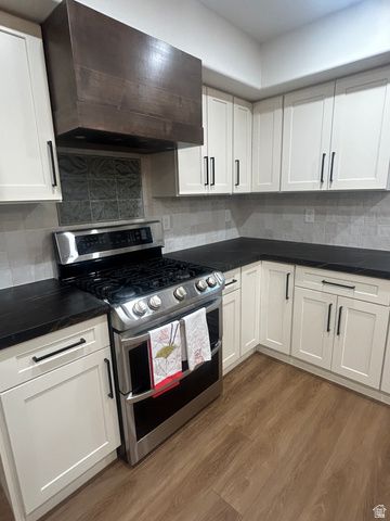 16 W 780 S, Centerville, UT 84014