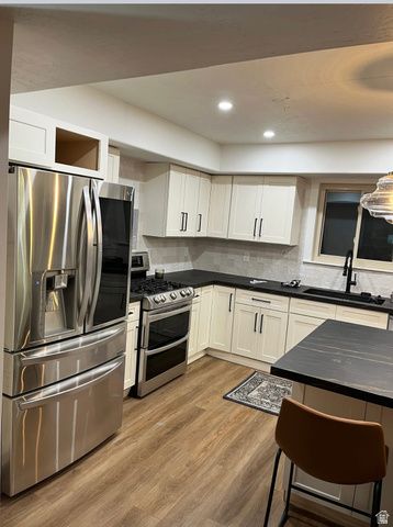 16 W 780 S, Centerville, UT 84014