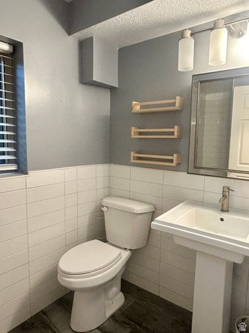 16 W 780 S, Centerville, UT 84014