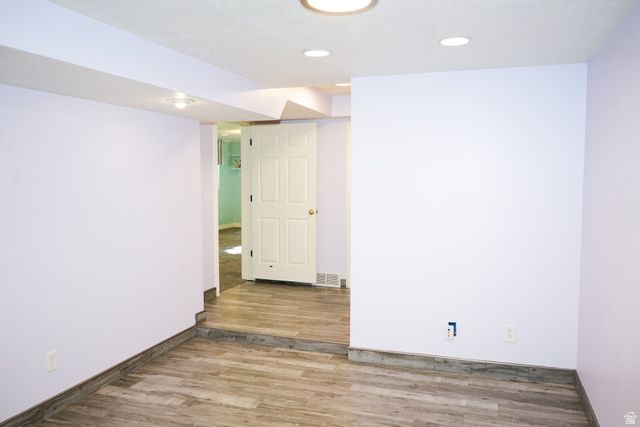 16 W 780 S, Centerville, UT 84014