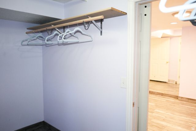 16 W 780 S, Centerville, UT 84014