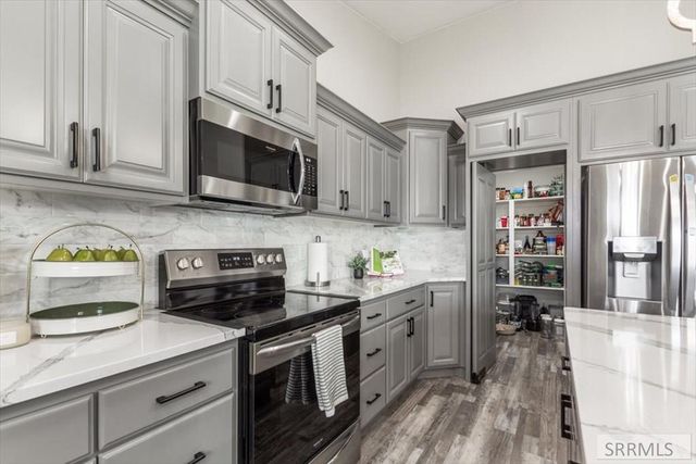 1952 47th Street, Ammon, ID 83401