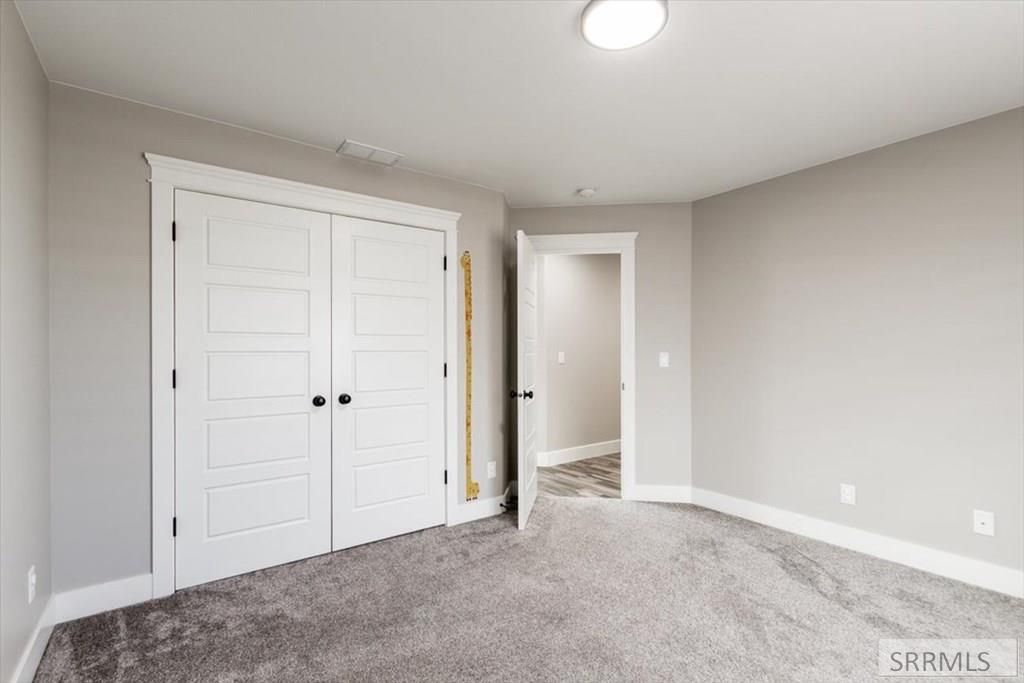 Image 23 of property listing at 1952 47th Street, Ammon, ID 83401