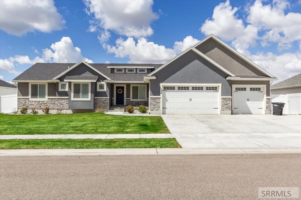 Image 42 of property listing at 1952 47th Street, Ammon, ID 83401