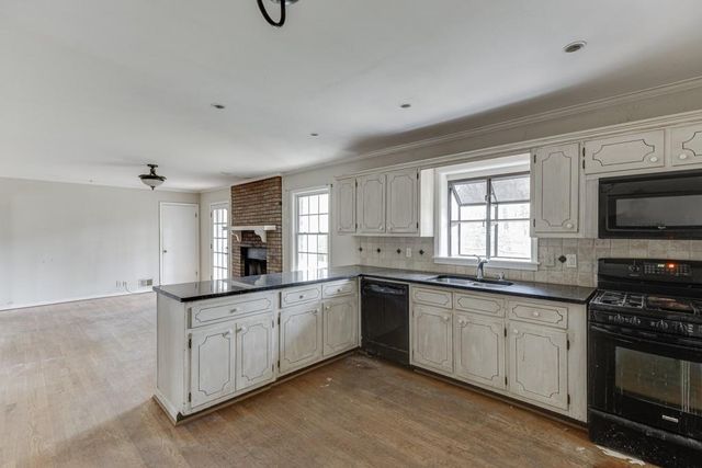 1245 S Shadygrove Court, Stone Mountain, GA 30083