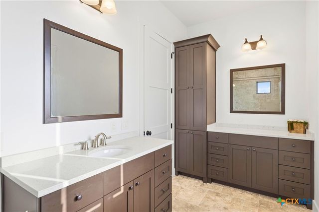1600 Brushy Ridge Trail, Blanco, TX 78606