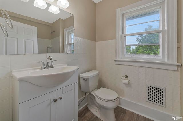 231 W 7th Street, Monroe, MI 48161