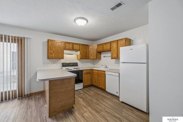 526 Lamont Drive, Lincoln, NE 68528