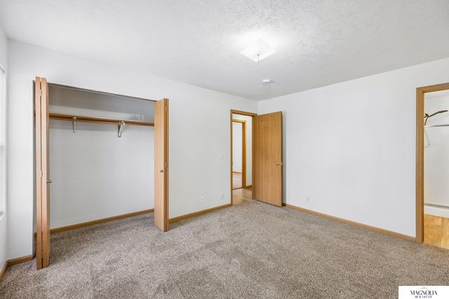 526 Lamont Drive, Lincoln, NE 68528