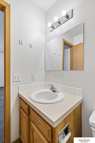 526 Lamont Drive, Lincoln, NE 68528