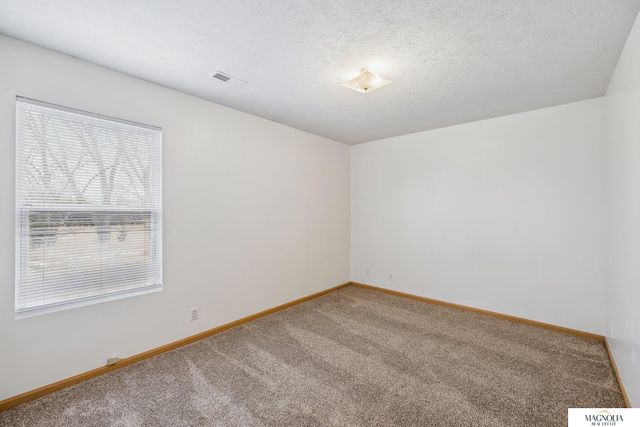 526 Lamont Drive, Lincoln, NE 68528