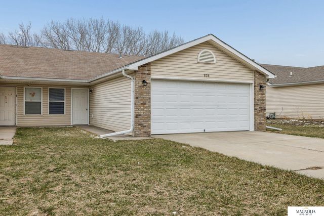 526 Lamont Drive, Lincoln, NE 68528