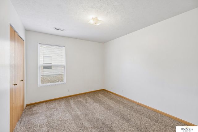 526 Lamont Drive, Lincoln, NE 68528