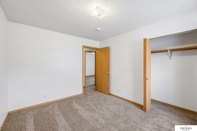 526 Lamont Drive, Lincoln, NE 68528