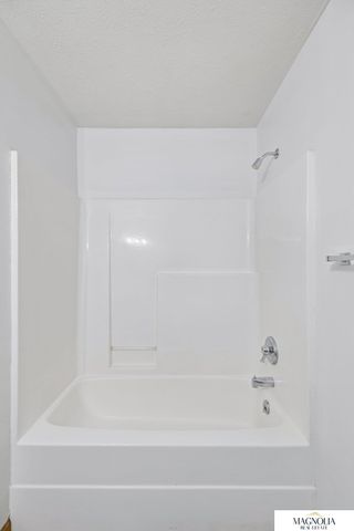 526 Lamont Drive, Lincoln, NE 68528