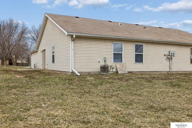 526 Lamont Drive, Lincoln, NE 68528
