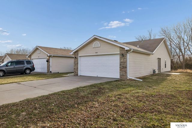 526 Lamont Drive, Lincoln, NE 68528