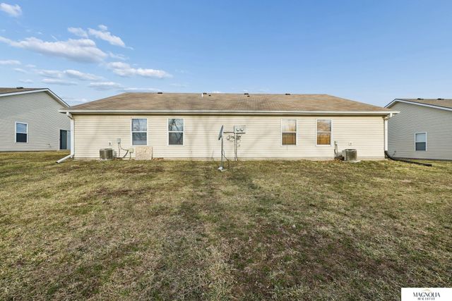 526 Lamont Drive, Lincoln, NE 68528