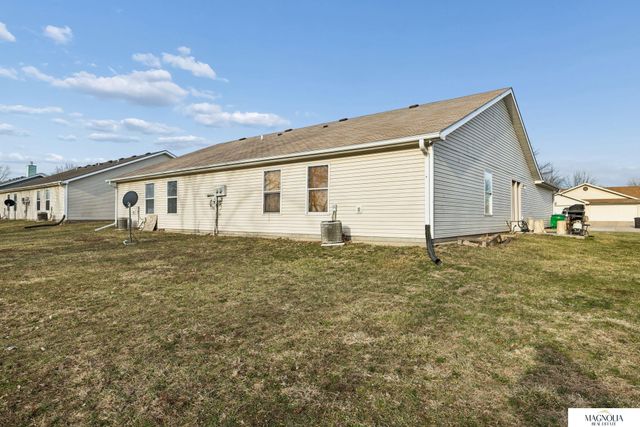 526 Lamont Drive, Lincoln, NE 68528