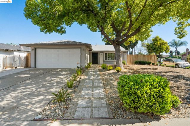 2 Viking Way, Pittsburg, CA 94565