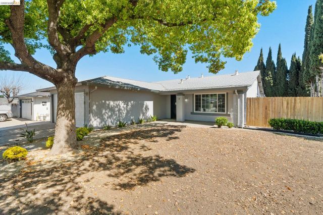 2 Viking Way, Pittsburg, CA 94565