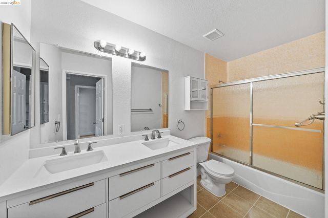 2 Viking Way, Pittsburg, CA 94565