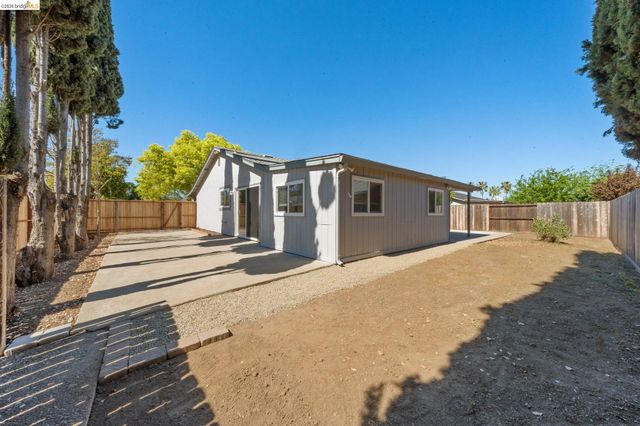 2 Viking Way, Pittsburg, CA 94565