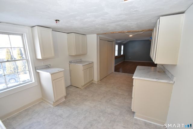 298 Naubuc Avenue, Glastonbury, CT 06033