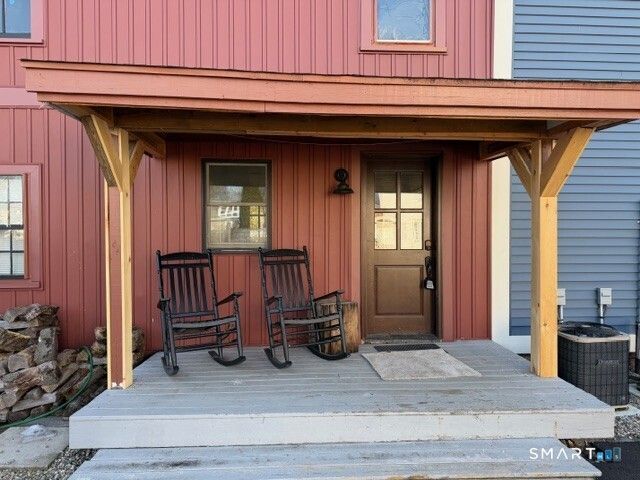 298 Naubuc Avenue, Glastonbury, CT 06033